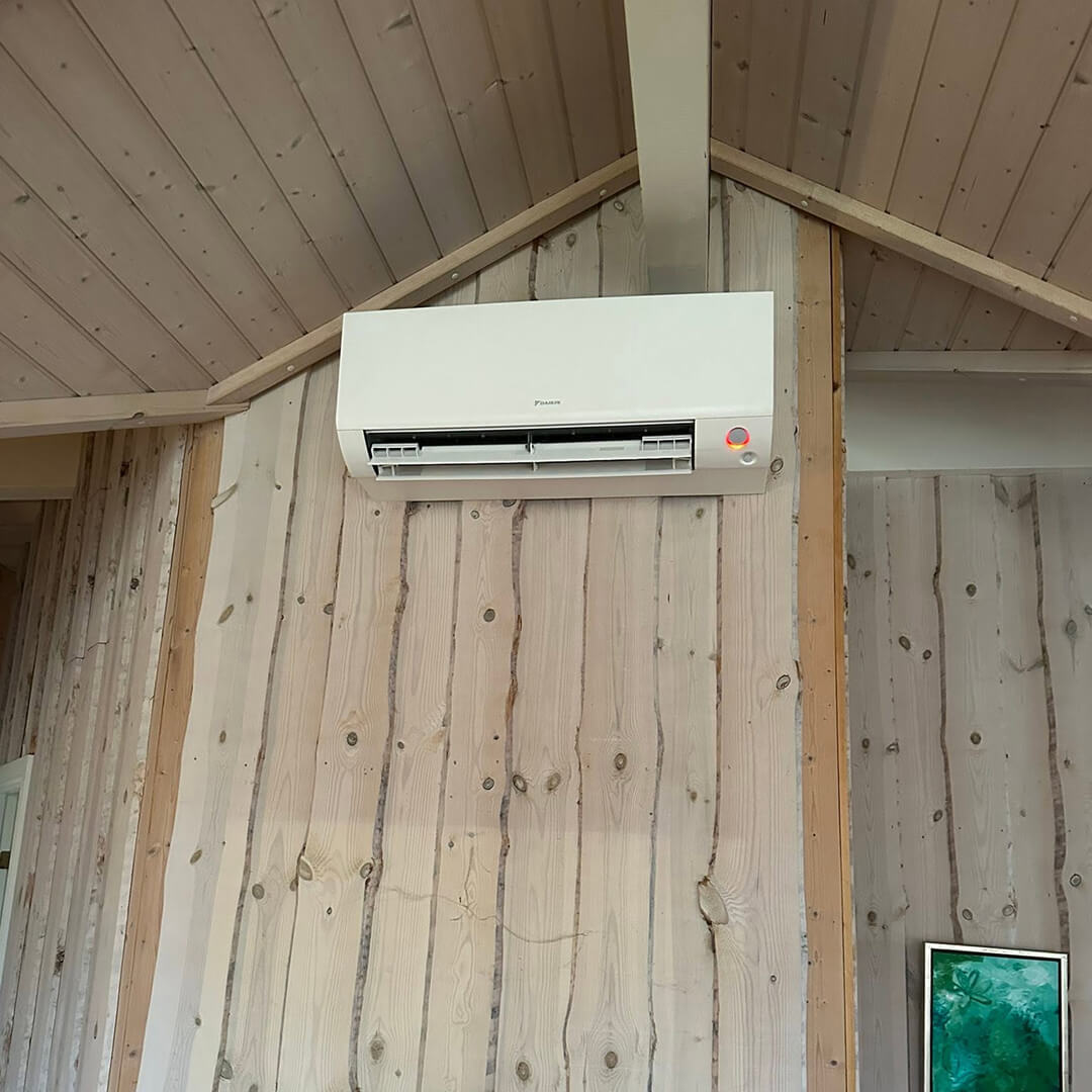 Luft til luft varmepumpe installeret i Karrebæksminde